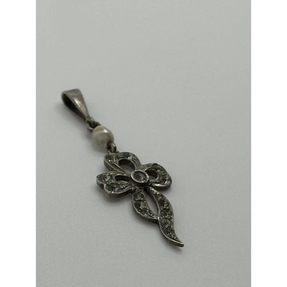 Vintage F&B Foster and Bailey Sterling Silver Bow Ribbon Paste Pendant